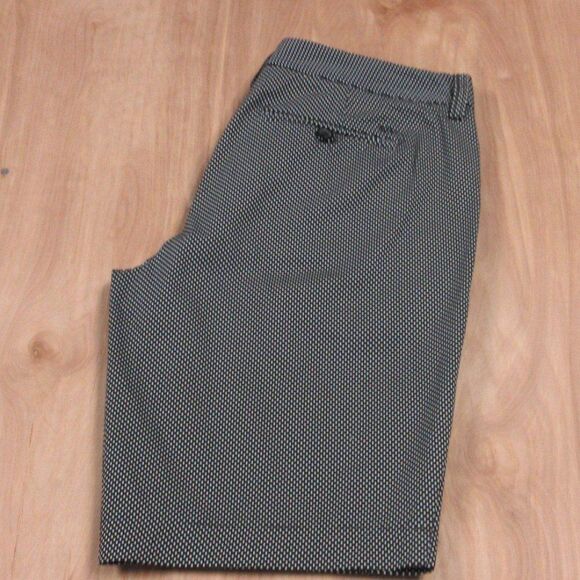 TOMMY HILFIGER Bermuda Shorts Women's Size 8 Black White Polka Dot Skimmer Capri - Picture 2 of 10